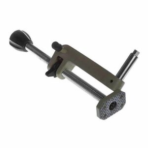 Étau horizontal MAKITA 122470-4 pour scies radiales - Accessoire indispensable pour une utilisation optimale de votre scie radiale