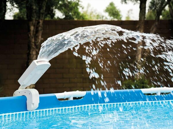 Fontaine de piscine avec LED multicolore - Intex pour une ambiance relaxante et spectaculaire