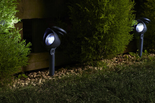 Spot solaire 3L Prima Spotlight - 3 lumens pour un éclairage extérieur écologique