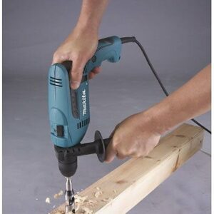 Perceuse à percussion 680W ∅ 13 mm pour des travaux de perçage variés