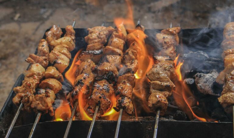 5 recettes faciles pour impressionner au barbecue à gaz (sans se louper)