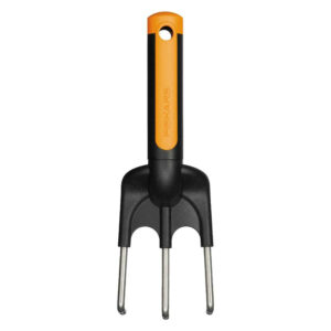 Griffe de jardin tri-matière pour planter et désherber