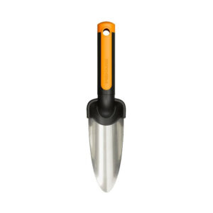 fiskars-transplantoir-tri-matiere-300x300 Associer les plantes au potager : les bonnes combinaisons à connaître