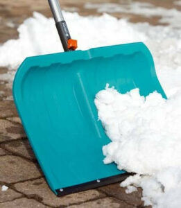 Pelle à neige 40 cm de haute qualité pour déneiger efficacement
