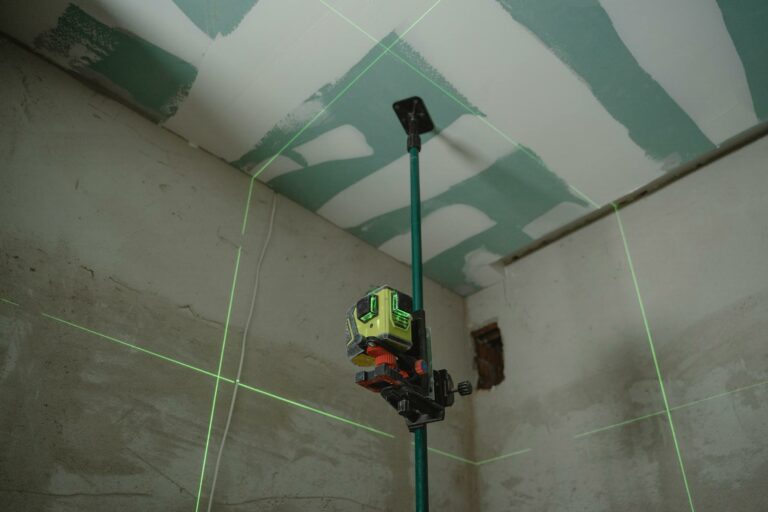 Comparatif 2025 : les meilleurs niveaux laser pour vos chantiers de bricolage
