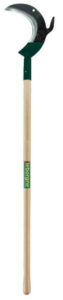 leborgne-croissant-a-crochet-24-cm-manche-bois-certifie-pefc-100-130-cm-63x300 Paillage de massif : pourquoi, quand et comment le faire