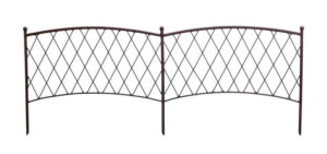 nortene-bordure-decorative-en-metal-classic-metal-border-300x141 Quelles variétés planter en avril/mai pour un potager productif ?