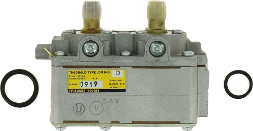 Bloc gaz ventouse DN 2000 FRISQUET F3AA40509