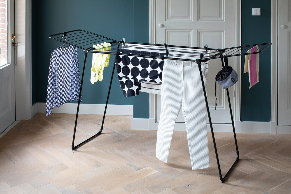 Etendoir à linge sur pieds