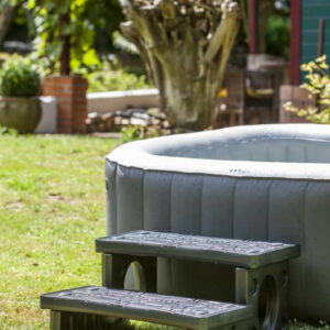 Marche pied pour SPA