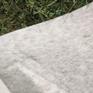 Tapis de sol 9,5 x 5m pour piscine 9,15m x 4,70m, épaisseur 100g/m²