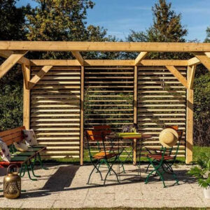 Auvent VENETO en douglas massif avec ventelles mur - S.h.t. : 12,24 m2 - dimensions 3,39 m x 3,60 m