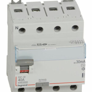Interrupteur différentiel DX³-ID arrivée haute et départ bas à vis 4P 400 V type AC 4 modules 30 mA 40 A LEGRAND 411661