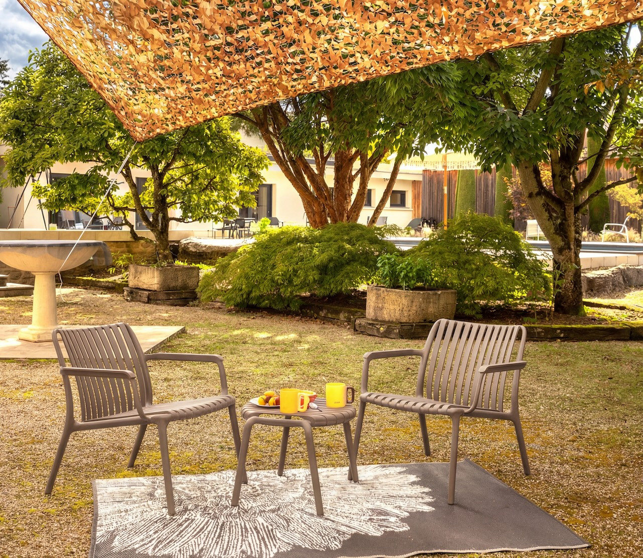 Chaise de jardin - Joysxee - polypropylène recyclé taupe - fauteuil bas - 75,5 x 68 x 73,5 cm