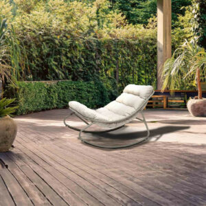 Fauteuil à bascule détente - Cuba - acier et résine époxy - coussin polyester beige grège - 78 x 107 x 69 cm