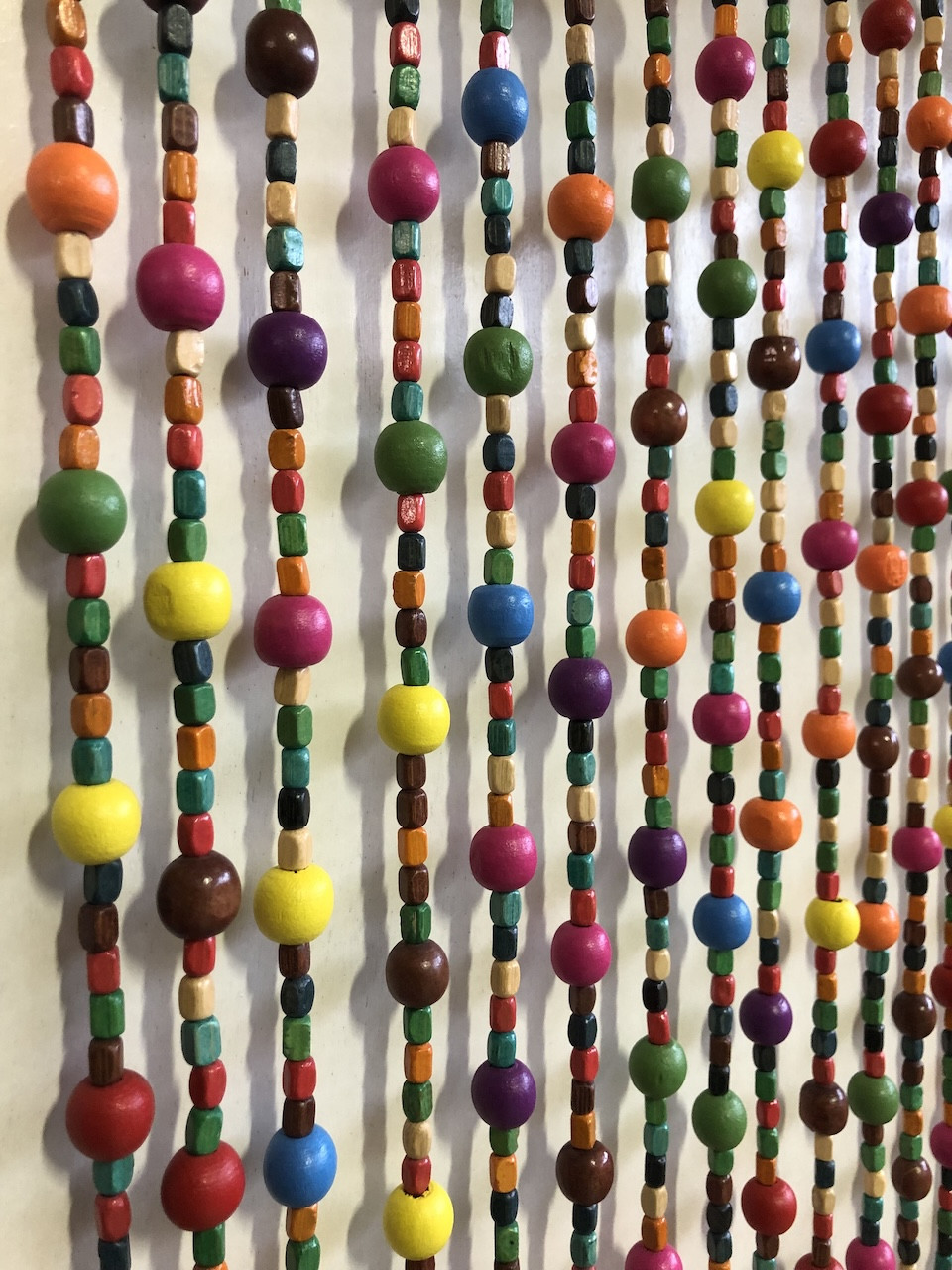 Rideau de porte - Bubble Gum - 90 x 200 cm - perles de bois multicolores 40 bandes