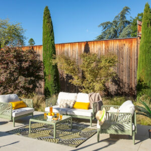 Salon de jardin - Henderson - polypropylène recyclé vert sauge - 4 places - canapé, fauteuils et table basse