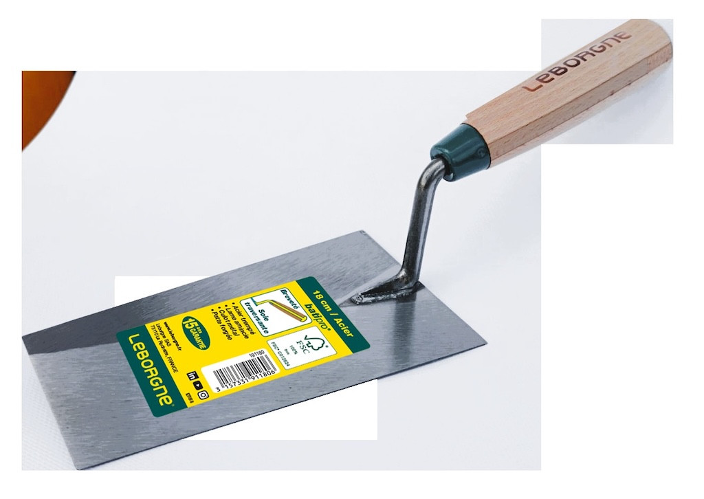 Truelle carrée Batipro 20 cm manche bois - lame souple en acier trempé