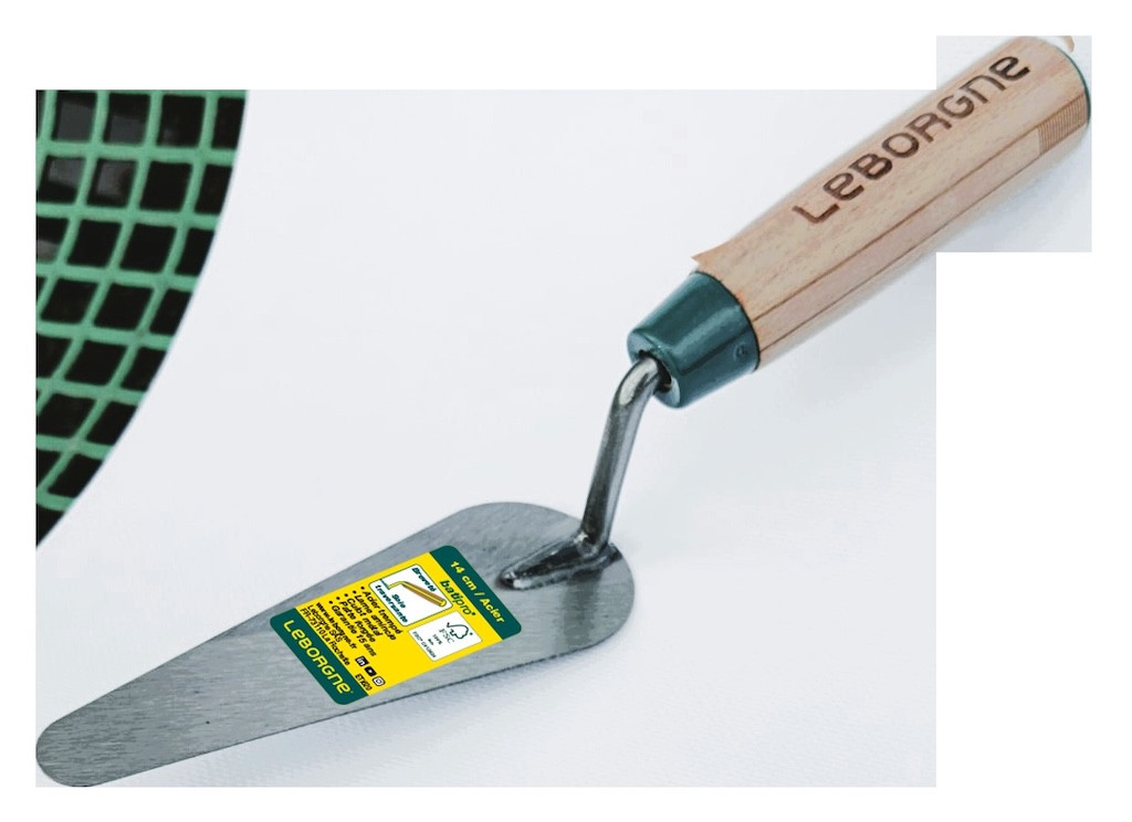 Truelle langue de chat Batipro 16 cm manche bois - lame souple en acier trempé