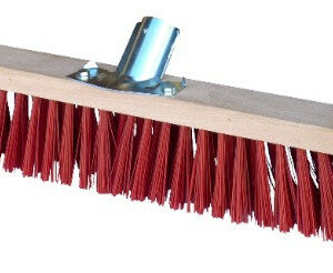Balai de piste en PVC rouge (Ø emmanchement 28 mm) sans manche