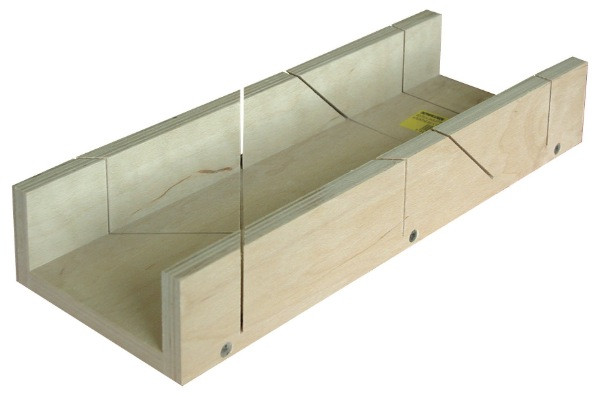 Boîte à onglet pour plinthes "Eco"