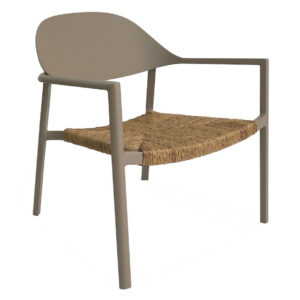 Fauteuil lounge empilable - BAGE - Aluminium époxy sand - Assise wicker beige