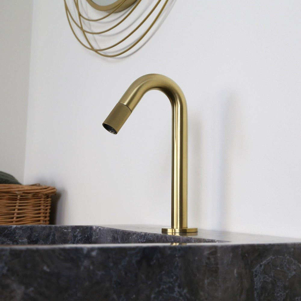 Robinet lave-mains or brossé, eau froide, Esseline, ESSEBAGNO