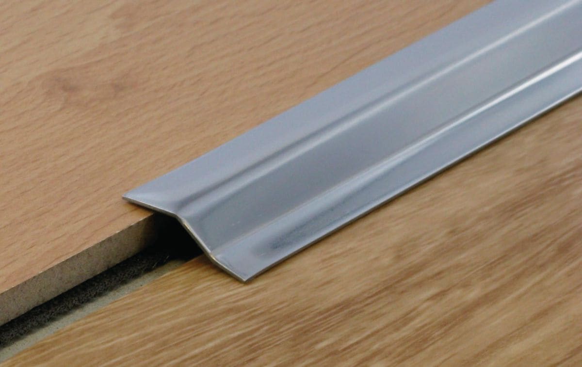 Seuil adhésif multi niveaux 2700 mm finition inox brillant DINAC 0088090 00