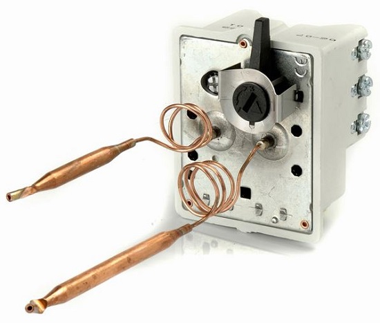Thermostat BTS triphasé 20013 THERMOR 070153