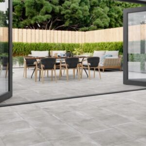 Carrelage d'extérieur imitation béton - Série CLARENS - Dimensions: 60,8 x 60,8 cm - CASTELBAJAC Anti-dérapant