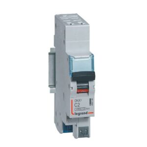 Disjoncteur phase + neutre DNX³ 4500 6 kA arrivée bornes automatiques 1 module 1P+N 230 V 2 A LEGRAND 406780