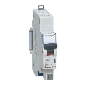 Disjoncteur phase + neutre DNX³ 4500 6 kA arrivée bornes automatiques 1 module 1P+N 230 V 10 A LEGRAND 406782