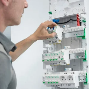 R9H213SE14N - Tableau électrique pré équi