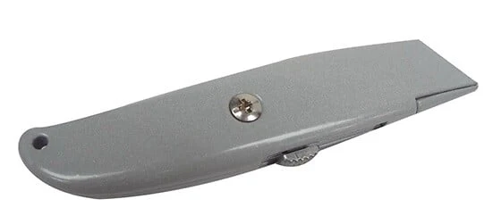 UC306100F - Cutter en métal