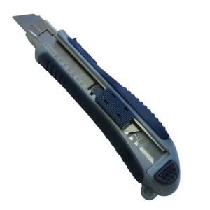 UC309019J - Cutter - Plastique - 18mm