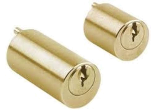 Cylindre extérieur pour verrou VEGA 45 mm en laiton poli fourni avec trois clés JPM 832745-01-0A